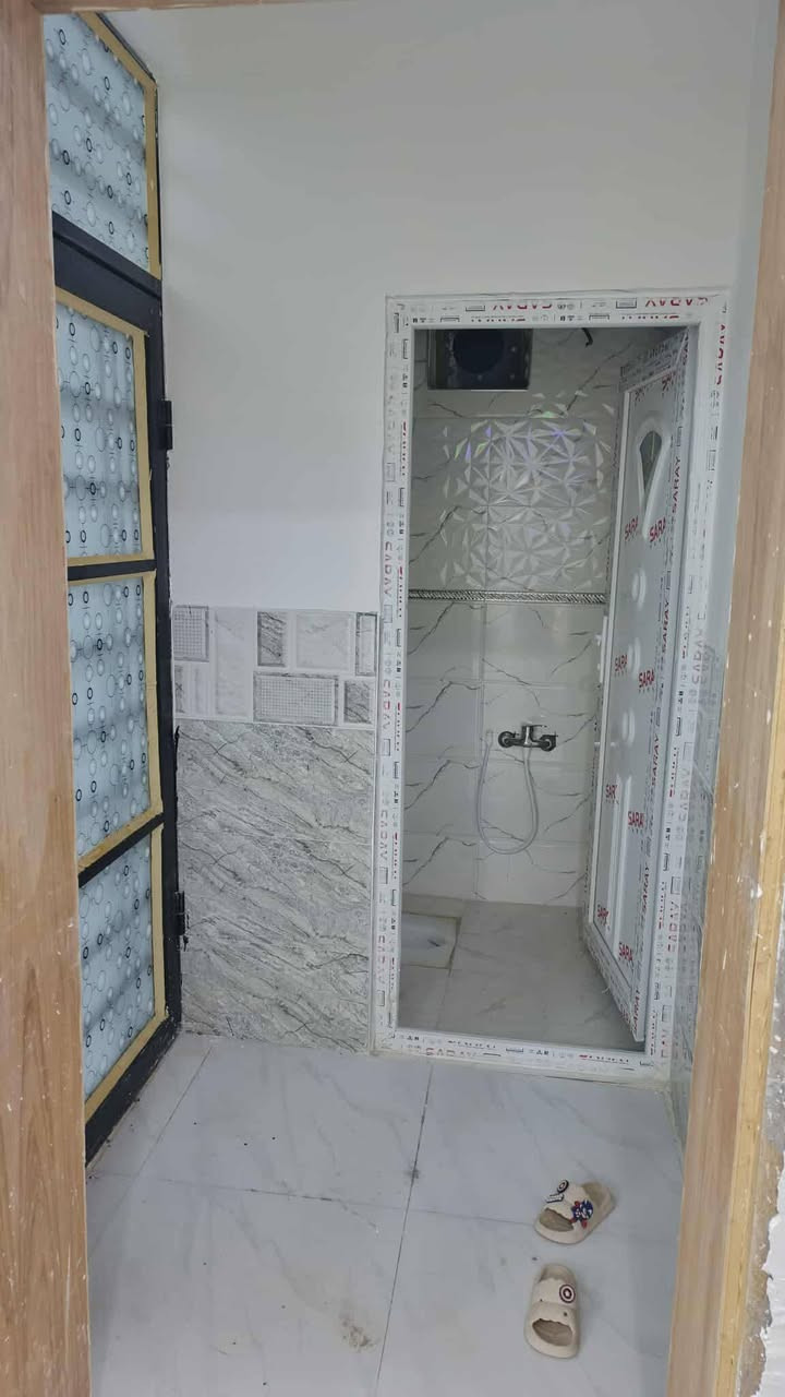 يا رزاق 

البيت اللبيع 100متر حي النداء منطقه 51318

البيت جديد شغل جناي كامل مفتوح على شارع قنبر الرئيسي 

خدمات ماء كهرباء بلباب السعر 68وبي مجال اني صاحب الدار استفسار ***********
