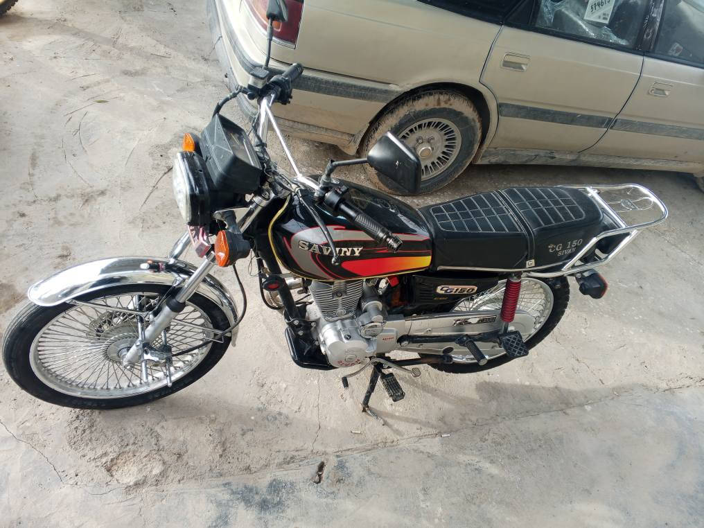 سلام علیکم ئەوماتۆڕەمان هەیە بۆ فرۆشتن سیڤان 2023منە فێست کارەبایی هەمووی ئیشەکات بێ عەیبە نرخ 500هەزارومعامەلە شوێن هەولێر باغمرە شهاب پشت دارەتووی نوێ *********** أربيل, العراق
