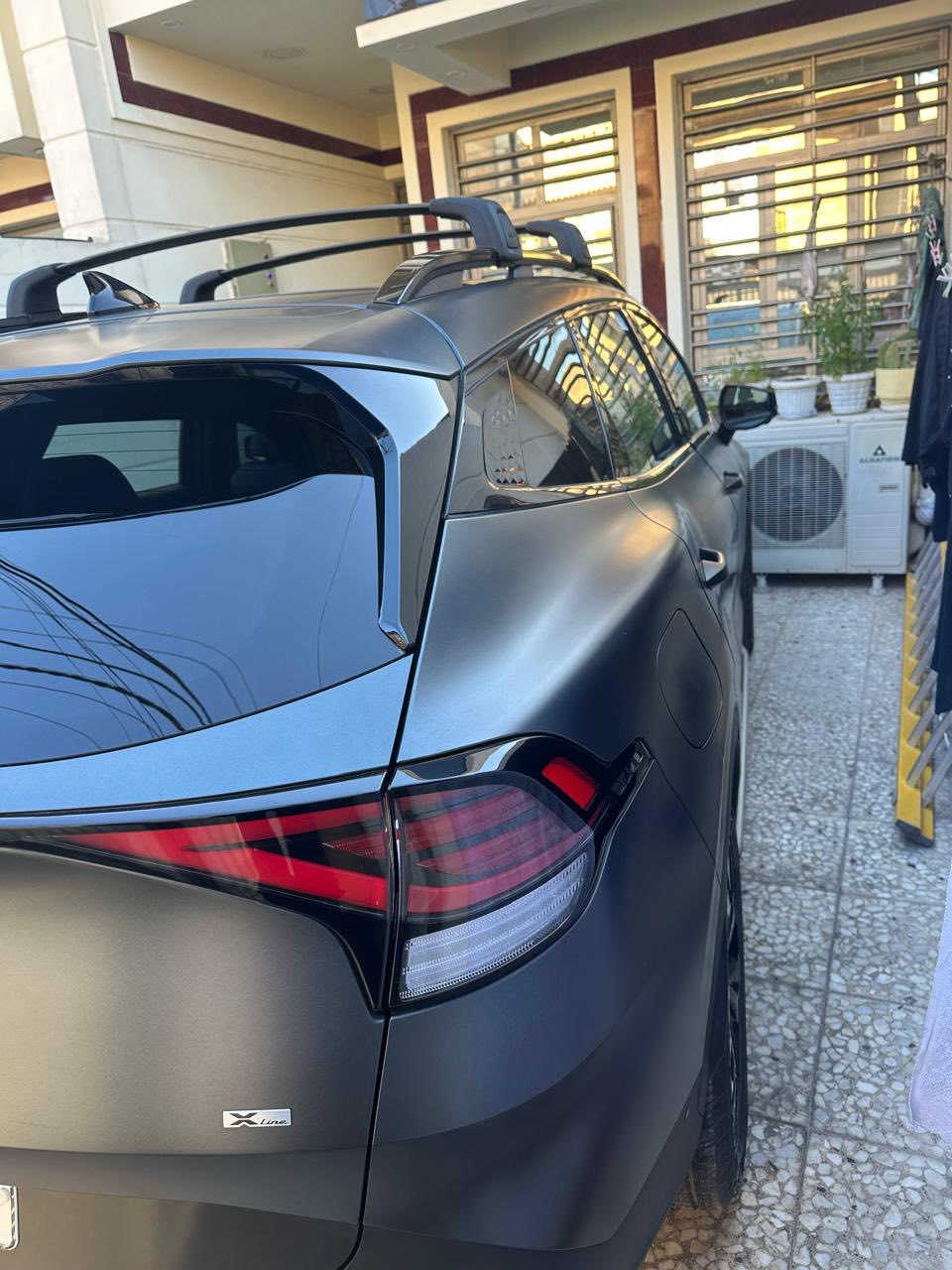 ‏#اللون مميز جدا بلاك كري المطفي 

‎‏2023 Kia Sportage X Line
‎ كيا سپورتاج  2023   plug in Hybrid
‎يعني تكدر تستخدم سياره كانما سياره كهربائيه 
‎وتكدر تستخدمها  نظام الهجين 
‎وتكدر تستخدم نظام الوقود انته بكيفك علما تكدر تشحنها شحن خارجي ايضأ وتستخدمها كسياره كهربائيه بصوره تامه وتنسى محرك 😜وبانزين ودوخته 
‎ وتبريد ثلج     
‎فول  موصفات    
‎مواصفاتها :
‎1-بنوراما
‎2-بصمة  
‎3-شاشة كبيره على طول دشبول 
‎4-كاميرا دوارة 
‎5-رادارات / رادار امامي /رادار جانبي /رادار خلفي
‎6-حساسات خلفي 
‎7-خرائط نظام كيا مفعل بيها اصلا 
‎8-كشنات تدفة‏ 
‎9-كشنات جلد .
‎10-دفع رباعي  نضام جبلي وثلجي وترابي
‎11-نزول منحدرات                                                    
‎12-كشنات كهرباء
‎13-تبريد قطعتين 
‎14-اوتوهولد 
‎15-ويل كروم 
‎16-مسجل ناطق مفعل
‎17-بلوتوث USB ابل كار بلاي والاندروير . 
‎18-حاجب ليد
‎19-نقطه عمياء
‎20-مراة تعتيم
‎21-اشاراة بالمراياة الجانبيه                                     
‎22-فول تحكم ستيرن                                             
‎23-كير ماوس                                             
‎24-اوتو بريك                                                        
‎25-بريك بصمة                                                       
‎26-زنون + Led
‎27-شحن اللاسلكي                                                            
‎28-‏داخل اسود جلد 
‎29-نضام قياده أيكو + سبورت + نورمل
‎30-مثبت سرعه
‎31-تحديد مسار والقياده الاليه 
‎32-دمامات صوت  
‎33-لايت بلادي Led +  زينون ‏دبل زينون اصلى . 
‎34-رادار الخطوط البيضاء 
‎35لايتات اربع عدسات + ليد 
‎‏36-شاشة إلكترونية
‎37-تشغيل عن بعد 
‎‏AUTO HOLD-38
‎‏39-Auto start
‎40-منفذ شحن في المقاعد الأمامية
‎41-تبريد منفصل السائق عن الراكب مع دكتات تبريد خلفية. .
                            👈بيع او مرواس حسب القناعه   
                                      مكان سياره بغداد الجديدة
230💸
***********
