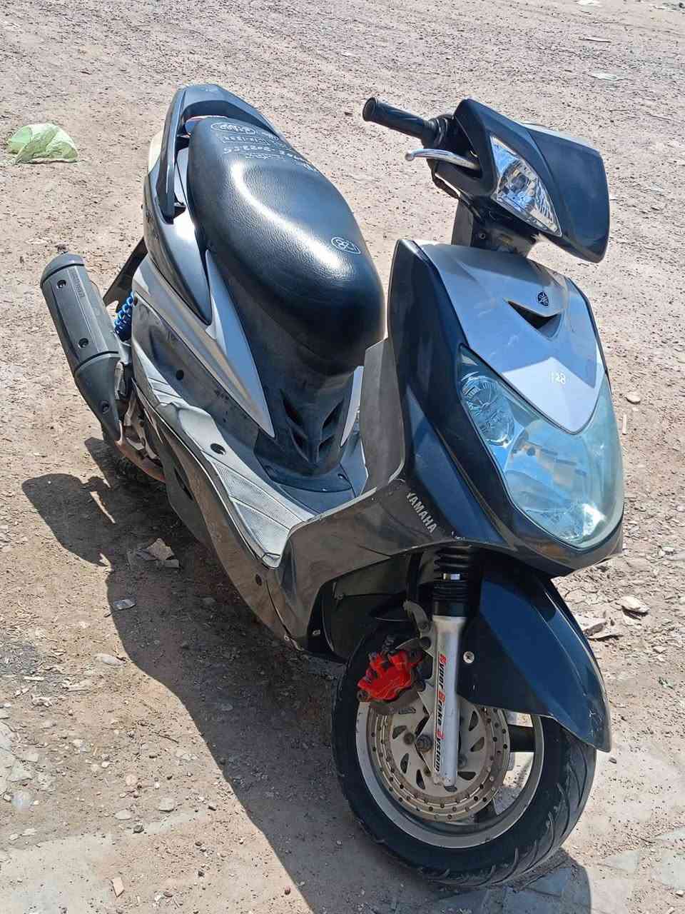 سلام عليكم
دراجة سكنس(فحل )  نوزل 🛵 للبيع
دراجة شلعه معدل كهربائيات كلهه شغاله تخم تايرات جديد
دراجة جديده  بلادية
أي نقص مابيهة
جيب فيتر وتعال افحص
العنوان بغداد البلديات الاستفسار الاتصال على الرقم 📞 ***********
