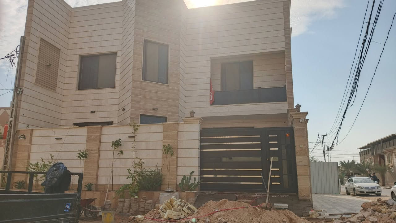 سلام عليكم خلفات سيراميك مرمر بورسلين متفرغين شغل درجه اوله نشتغل بليرضه الله ومنطلع من بيت اذا ما راضي علينه 
لتواصل ‏‪***********‬‏ واتساب موجود
