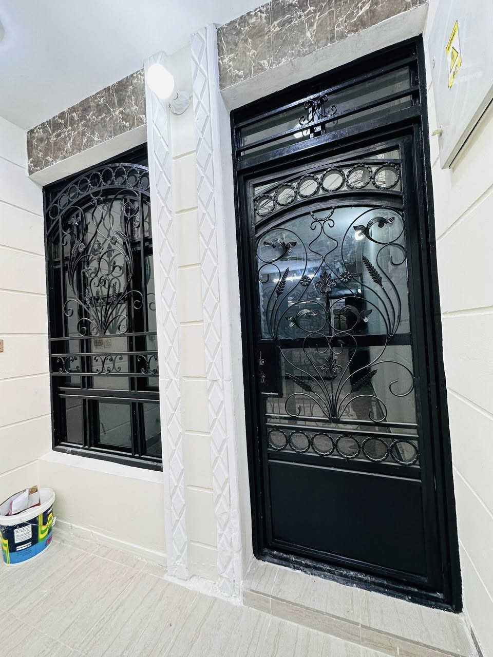 مشتمل للبيع مساحة ٦٠ متر
يحتوي على #استقبال #مطبخ #٢غرف #خدمات
الموقع 📍الشعب ضباط الكويتي 
للأستفسار آكثر الأتصال على الأرقآم 
***********
الأخوين للوساطة العقارية

