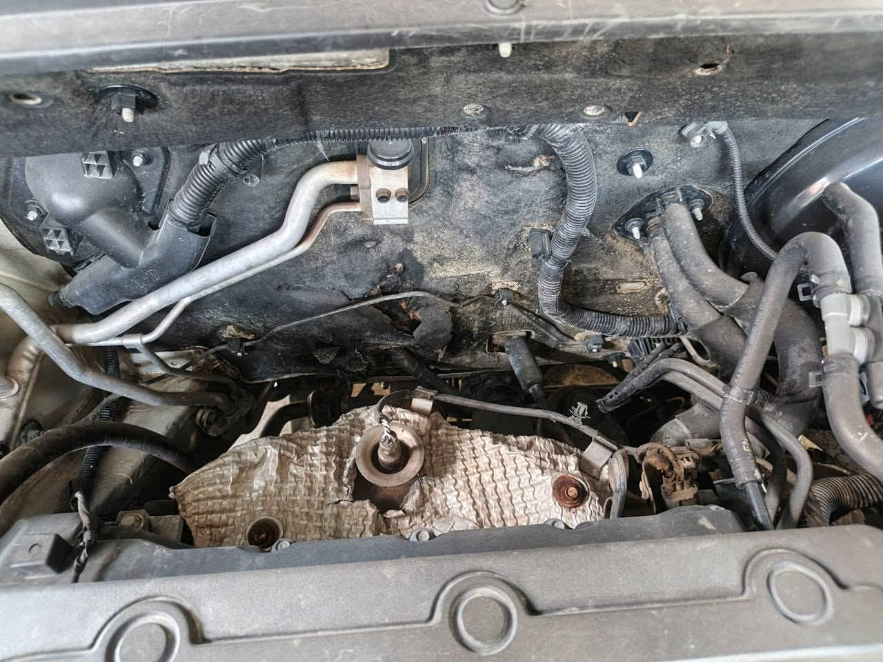 السلام عليكم سنتافي 2012 فول مواصفات ٧راكب بصمه كشنات كهرباءي فتحه سكف خليجي كفاله عامه تخم تاير جديد الرقم اسليمانيه محرك 2400 كير ومحرك خير من الله سنويه قبل شهر سويتها جديده ما ناقصها برقي واحد***********
