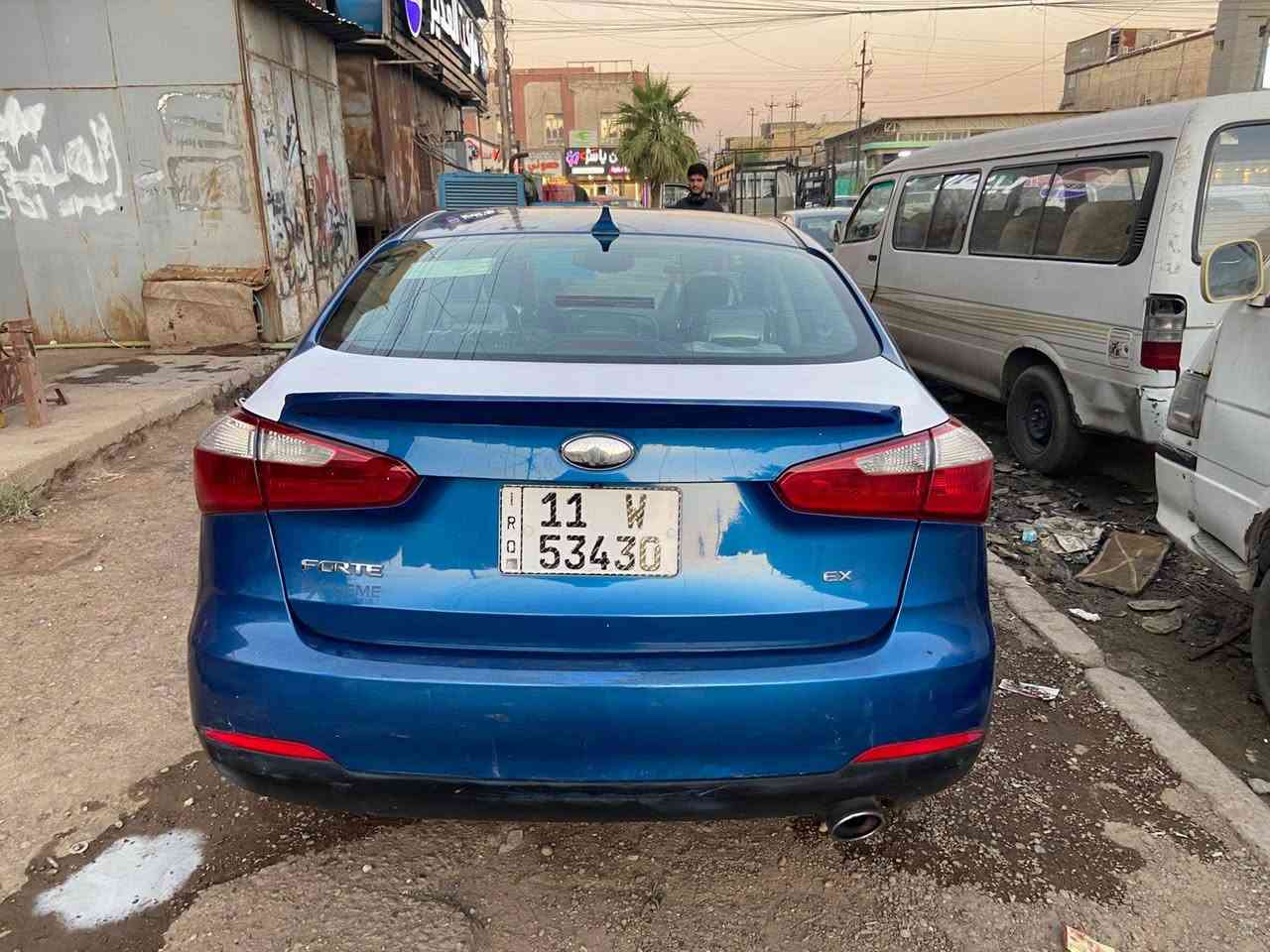 السلام عليكم KIA FORTE
2014 محرك 2000
ماشية 88 الف ميل
فول مواصفات 1/1 حت تبريد بالجكمجة بيها وشادلها داشكام ٤ كامرات 
سيارة كارتون تخم تاير جديد
منضومة تبريد جديدة شرط اصلي كلة موبس وكالة
دوشمة عام كشنات وكاعية وسفاري ودشبول وصندوق
صدر خلفي امامي جديد مشط ستيرن جديد باتري البارحة شادة بي ضمان ٦ اشهر سيارة جاهزة بمعنى الكلمة ربع مذب عليها
مكاني : بغداد حي اور
رقمي :*********** واتساب اتصال فقط
السعر : 93 ورقة
ملاحضات : حادث أمريكا فقط بنيد مبخرين ويا جاملغ وباب 
باسمي شخصيا رقم بغداد انكليزي جديد هزة جديدة سنوية 31
