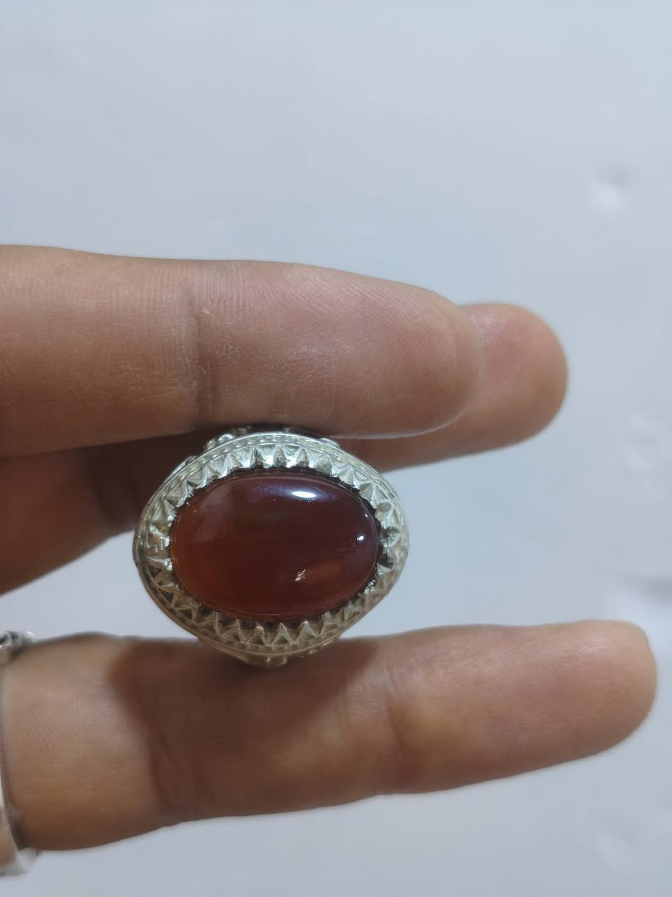 عقيق يماني صياغه فضة ثقيله للبيع سعر ٨٥ المهتم يراسلني واتساب ***********
