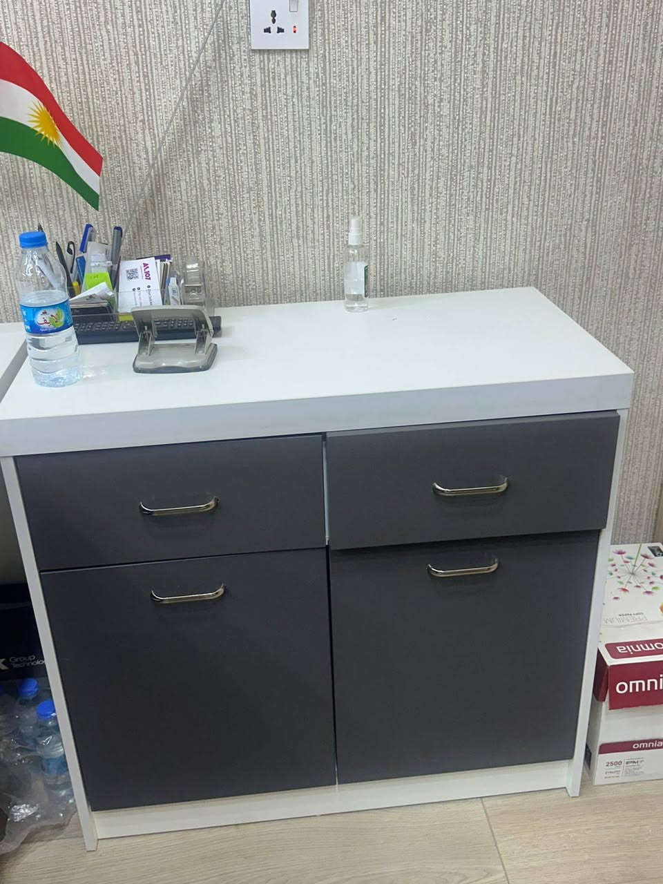 اثاث مكتبي استعمال شهر شبه جديد للبيع


**إذا كنت صاحب هذا الإعلان وتريد حذفه لأي سبب، رجاءا أرسل رسالة إلى الدعم الفني**