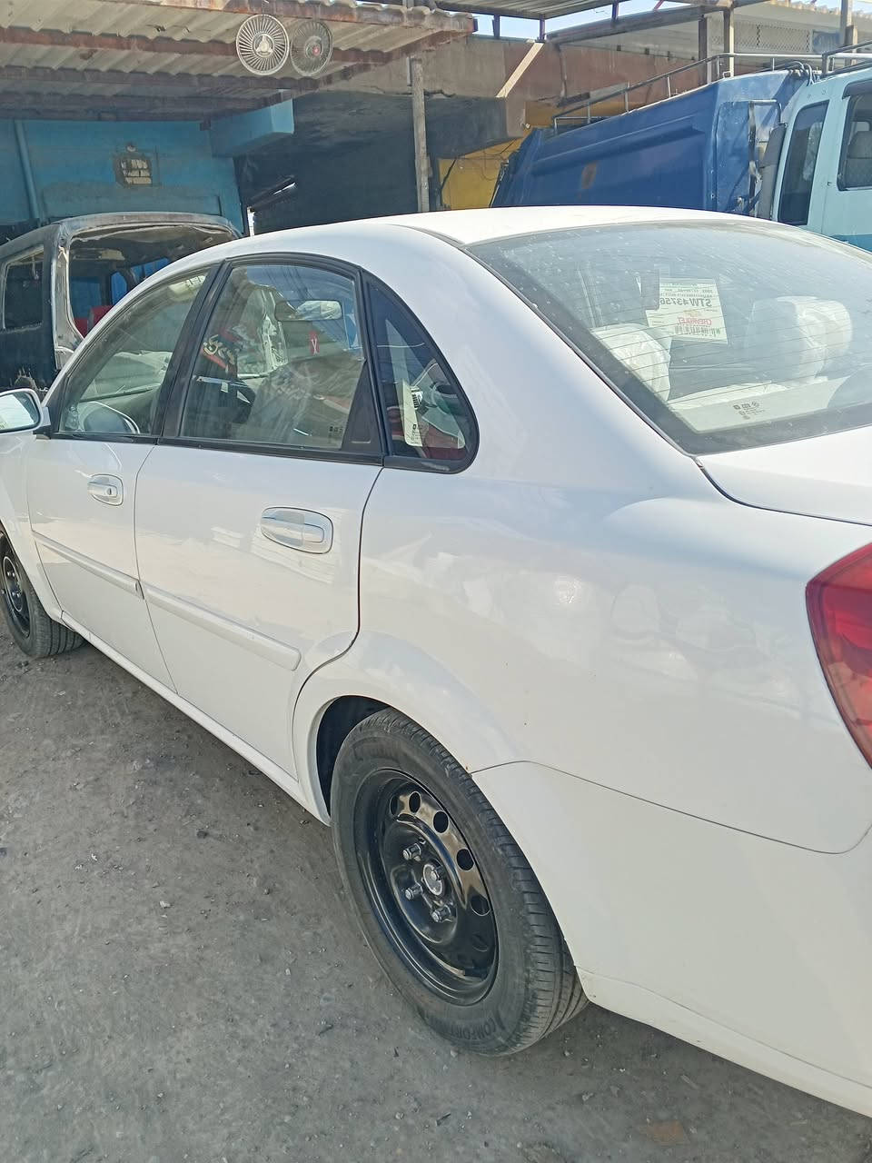 سلام عليكم مرخصت مدير لكروب  +سياره وابتره موديل 2012مكلف بل نشر +*********** هاذ رقم
