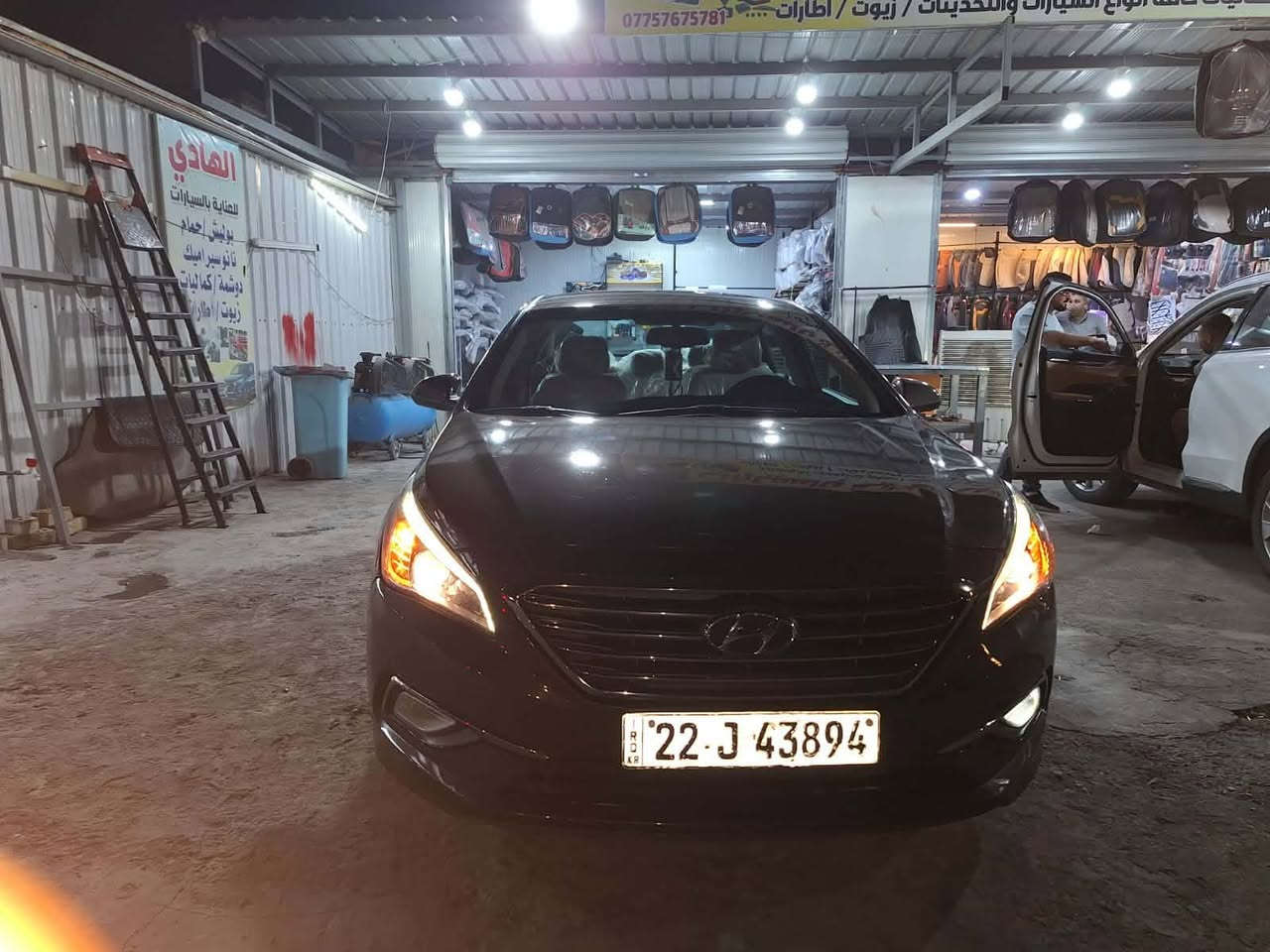 سوناتة 2017 فئت se سبورت  محرك وكير كفالة محرك 2400 أربعة سلندر وارد أمريكي  سيارة حادثها  قطعتين جاملغ السايق و ربع من البني و بيها أيضا بالجنطه بارد شبر 117وبيهة مجال حك الجية ***********
