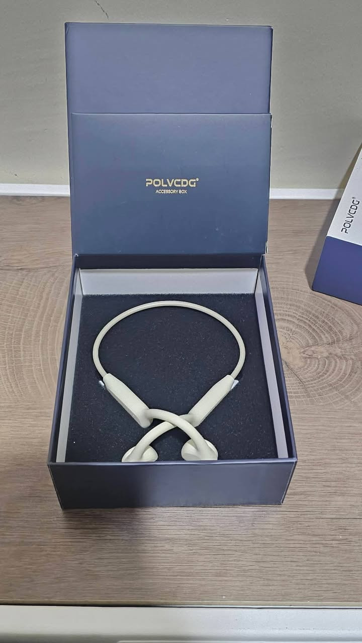 هذه سماعات رأس Polvcdg X7 للتوصيل العظمي.
تستخدم تقنية التوصيل العظمي، مما يتيح الاستماع مع الحفاظ على الوعي بالبيئة المحيطة.
تصنيف IPX8 لمقاومة الماء، مما يجعلها مناسبة للسباحة.
ذاكرة داخلية بسعة 32 جيجابايت لتخزين الموسيقى مباشرة.
اتصال بلوتوث 5.3.
تصميم خفيف الوزن ومريح. السعر ٢٥ مع التوصيل


**إذا كنت صاحب هذا الإعلان وتريد حذفه لأي سبب، رجاءا أرسل رسالة إلى الدعم الفني**