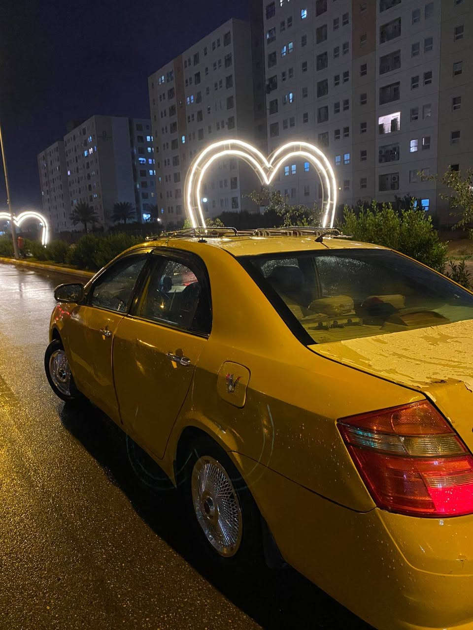 جيلي موبل موديل 2012 باسمي سنويه جديده مصفره هيئة وغرامات سياره نضيفه وجاهزه من كلشي صدر جديده تخم تاير تبريد مكينه مكفوله تبريد شغال عوزه بس غاز 
 بيها جاملغ امامي كير عادي والنمره الثانيه تفلت مكاني بغداد جسر ديالىى
السعر 35وبيها مجال 
***********
