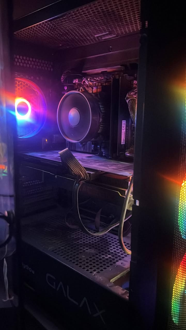 السلام عليكم ورحمة الله وبركاته
تجميعه للبيع بيه مجال بسيط

i5 12400f
------------------------------------------------------------------------
B760 dsh3 ddr4 x4 slot
------------------------------------------------------------------------
Rx 6800 16GB Biostar
------------------------------------------------------------------------
2×8 3200mhz Ram lexer 
------------------------------------------------------------------------
SSD m.2 lexer 512
------------------------------------------------------------------------
Powersuply 700 80+bronze FSP
------------------------------------------------------------------------
Case GALAX 3in 1out 
------------------------------------------------------------------------
CPU COLER STOCK
------------------------------------------------------------------------
ملاحظه جميع كراتين القطع موجوده والكرت مفتوح لغرض تبديل المعجون والتجميعه بيه مجال  للشراي 

1300


**إذا كنت صاحب هذا الإعلان وتريد حذفه لأي سبب، رجاءا أرسل رسالة إلى الدعم الفني**