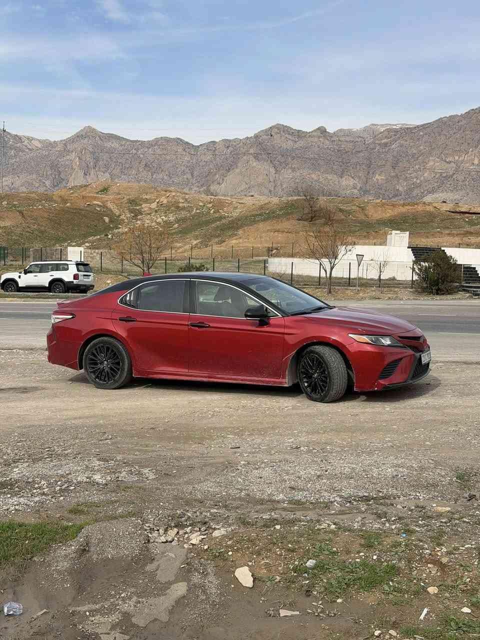 كامري لون احمر
موديل 2020 رقم اربيل
موصفات se+ اي ئي بلس
فول مواصفات سلايد 
ابواب بصمه تشغيل عن بعد ترحيب
رادار امامي رادار جانبي رادار خط شارع
ثلاث انظمه قياده (ايكو نورمال سبورت)
كشنات جلد
كشنات كهرباء
تحديد سرعه 
تبريد قطعتين
ماشيه ١٥٠ الف
سايد بريك
حادثها فقط جاملغ خلفي سايق بدون دواخل بدون ايرباك بجم كبس
للاستفسار الاتصال
***********
***********
مكان السياره اربيل
سعر خاص او اتصل على الارقام
السياره جاهزه رقم وسنويه كله جديده
