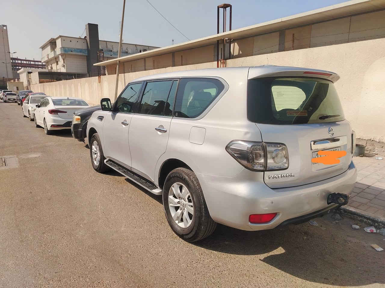 السلام عليكم
باترول للبيع مزاد حرة باسمي رقم بغداد تحويل مباشر نفتح المزاد ب 19 الف دولار 190 ورقة البيع لأعلى سعر خلال 3 ايام من تاريخ نشر الإعلان علما ان البوست نازل بأكثر من كروب 

محرك se 5600 V8 المرغوب 
موديل 11
كاملة مكملة 

فول عدا الجلد مواصفات الse  معروفة خليجي عدادها 287 حقيقي سونارها موجود بالصور و فديو الكلير مكفولة من الحادث بيها كلير اثر جراد بنيد و صندوق و كصة القمارة بس 

مكاني بغداد 

*********** بي واتس 

*********** اتصال فقط
