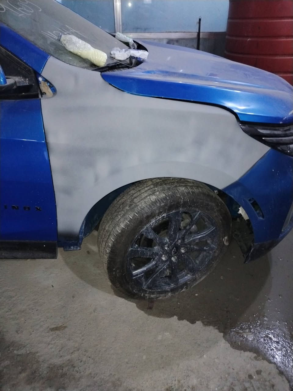 السلام عليكم كونكس 2024 ماشيه ١٨ بدون شاصي بدون لوغود فقط جاملغ بيهه بدون دواخل وشويه بارد ار اس فول عد البني رامه دخول جديد خمس كامرات بدون رقم سياره برغي نقص مابي تعمير درجة أولى *********** مكاني كوت السعر ١٨٨ وبيهه مجال
