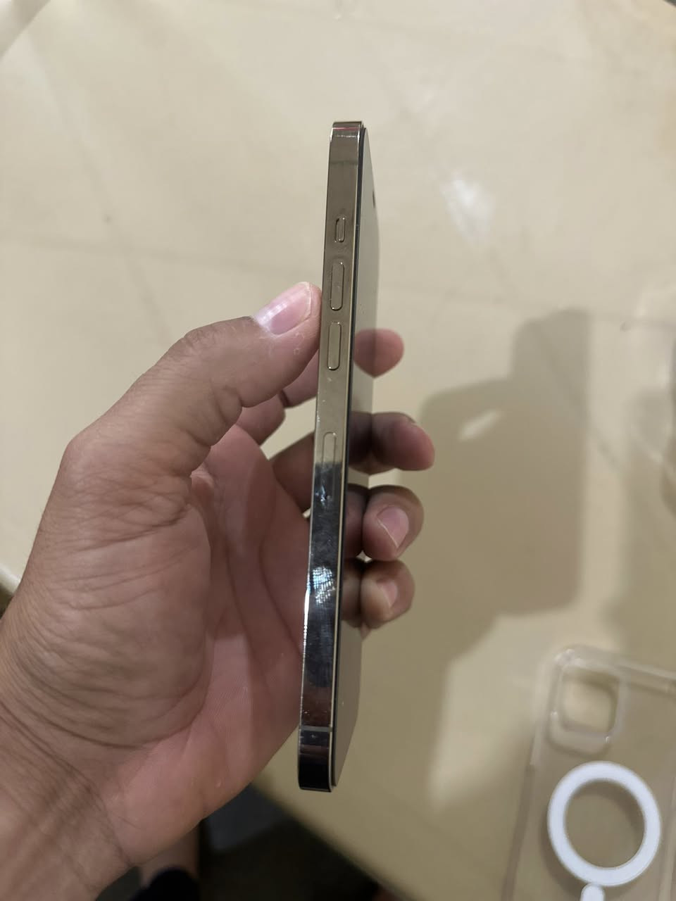 ايفون ١٢ برو ماكس  لون ذهبي ذاكرة ٢٥٦ بطارية ٨٠ بلادي مامرفوع جهاز كله بلادي شركة فقط ظهر مفطور مثل مموضح بصوره مراوس ويا ايفون ١٣ او ١٤ برو ماكس وانطي فرق العنده ينزل


**إذا كنت صاحب هذا الإعلان وتريد حذفه لأي سبب، رجاءا أرسل رسالة إلى الدعم الفني**
