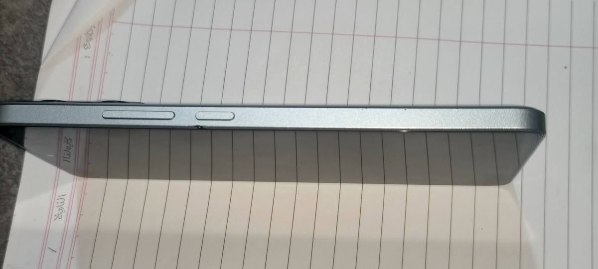 مبايل بوكو x6Pro  رام 12 الذاكره 512  الموبايل نضافه 90 إلى 85 /100 إخوان الجهاز نضيف مستعمل تصفح ولعاب بابجي 120 مستقره 117) السعر  370 ألف  بي مجال بسيط رقم التواصل واتساب ***********  لي ميشتري بس يكسر ليعلق مكاني بهرز
