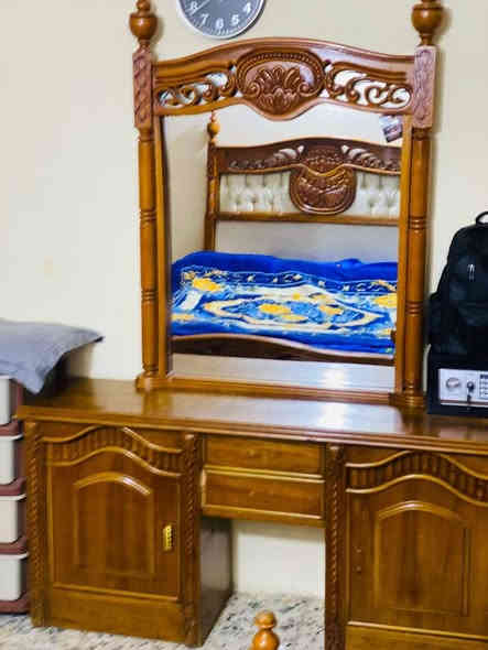 سلام عليكم مرخصت الادمن غرفه نوم مستعمله تواصل واتساب وبيهه مجال 

*********** 

واتساب فقط
