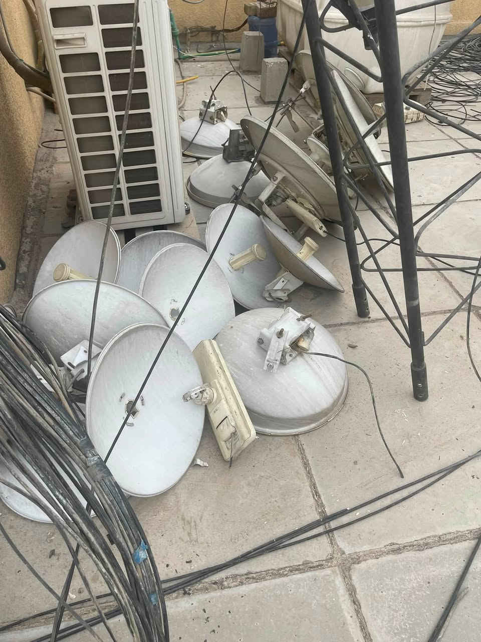 متوفر.  اجهزه. للبيع

سكاترubnt 120
سكاتر  ubnt 90
 سكاترacr

دشات ubnt. 30
دشات هايبر لنك 32
 متوفر 912. كميات. ضمان الشغل مداخل صيانه ابد

متوفر باور بيم آيزو 400
عدد٣. قطع. بسعر مناسب

راوتر بورد 2011. عدد3
راوتر بورد 3011 عدد 6
راوتر بورد 4011 عدد2
 
كلاود. كور 1009 بلاص. 

كلاود كورد 1036 بلاص

هبات. عشره 100
هبات كيكا 
سوجات سسكو 2960 بورتين كيكا

 حديد ج 35
حديد ج45

معرفه. الاسعار. ولحجز خاص. 
اخواني ما كتبت. السعر. لن. الاسعار. حسب الكمية جملة مفرد. 

اخوكم Ahmed Fast
***********
