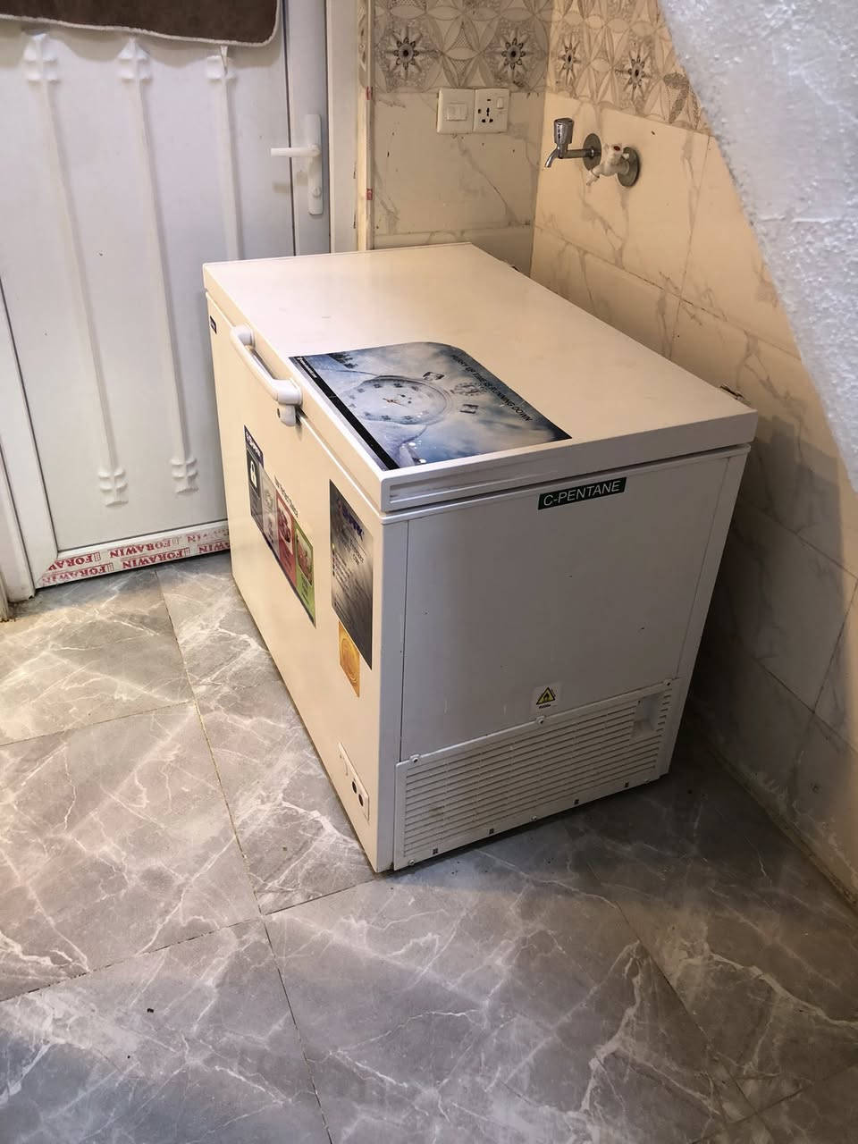 براد للبيع مستخدم شهرين  بعدو بل ضمان بقي بي ضمان ٣سنين وباقي تفاصيل خاص وهاذه رقمي ***********
