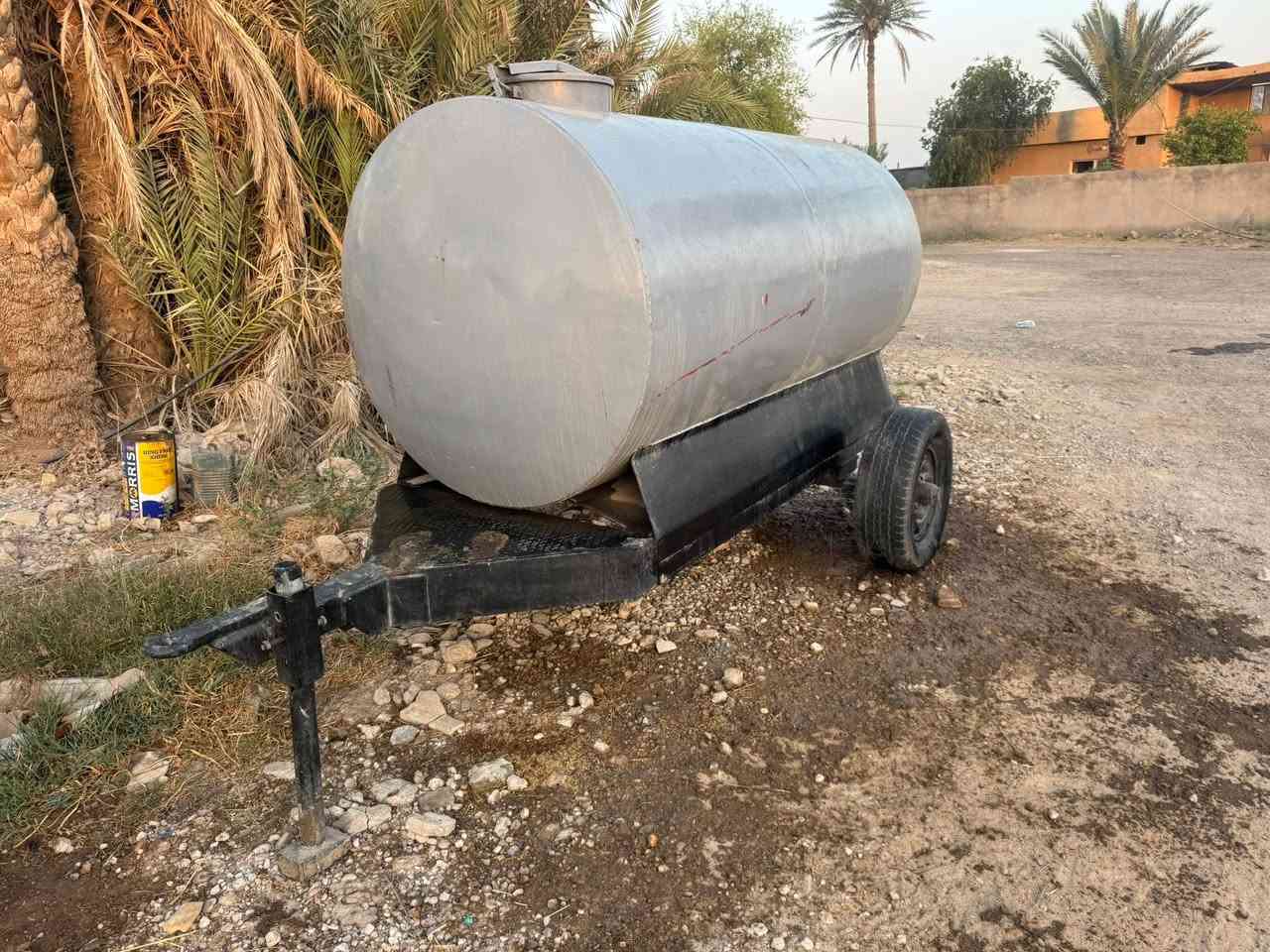 السلام عليكم شباب للبيع مقطورات  جاهزات عل شغل لا كسر ولا لحيم التر وحده ام 3000 الف   او ام 1500.      مكاني بغداد المحموديه.       ***********.   ***********
