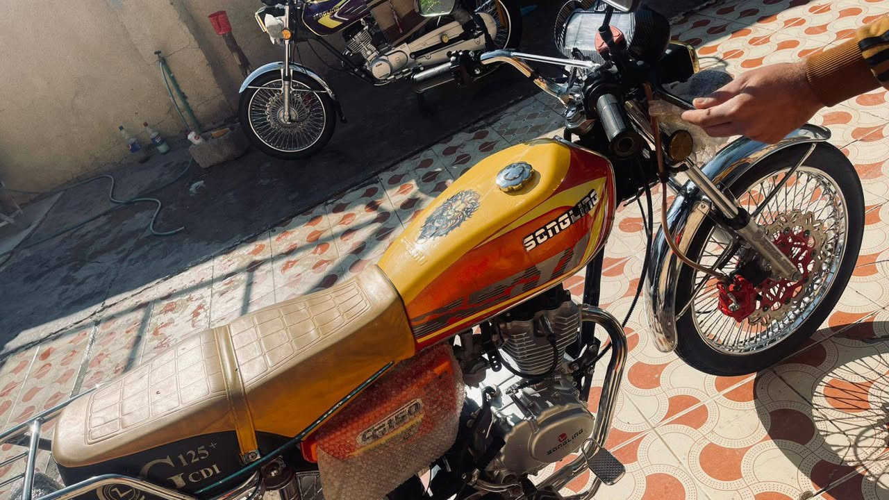 سلام عليكم تايكر 2024 للبيع دراجه حلوه ونضيفه عنوانها ديالى هبهب *********** ما متواجد عل فيس سعر 500 وبيها مجال حك جيتك
