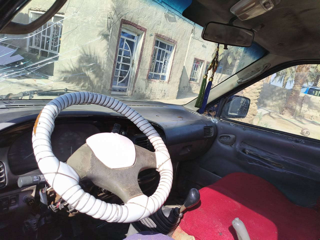 السلام عليكم من رخصت الادمن كيه بريجو موديل 2001 مكينه 3000كير3000اكسن اسعاف شواصي 4بلاديات  تخم تاير حداديه 80٪مصفره مرور. السعر25وبيه مجال حك الجيه مكاني بابل الكفل رقمي الهاتف ***********
