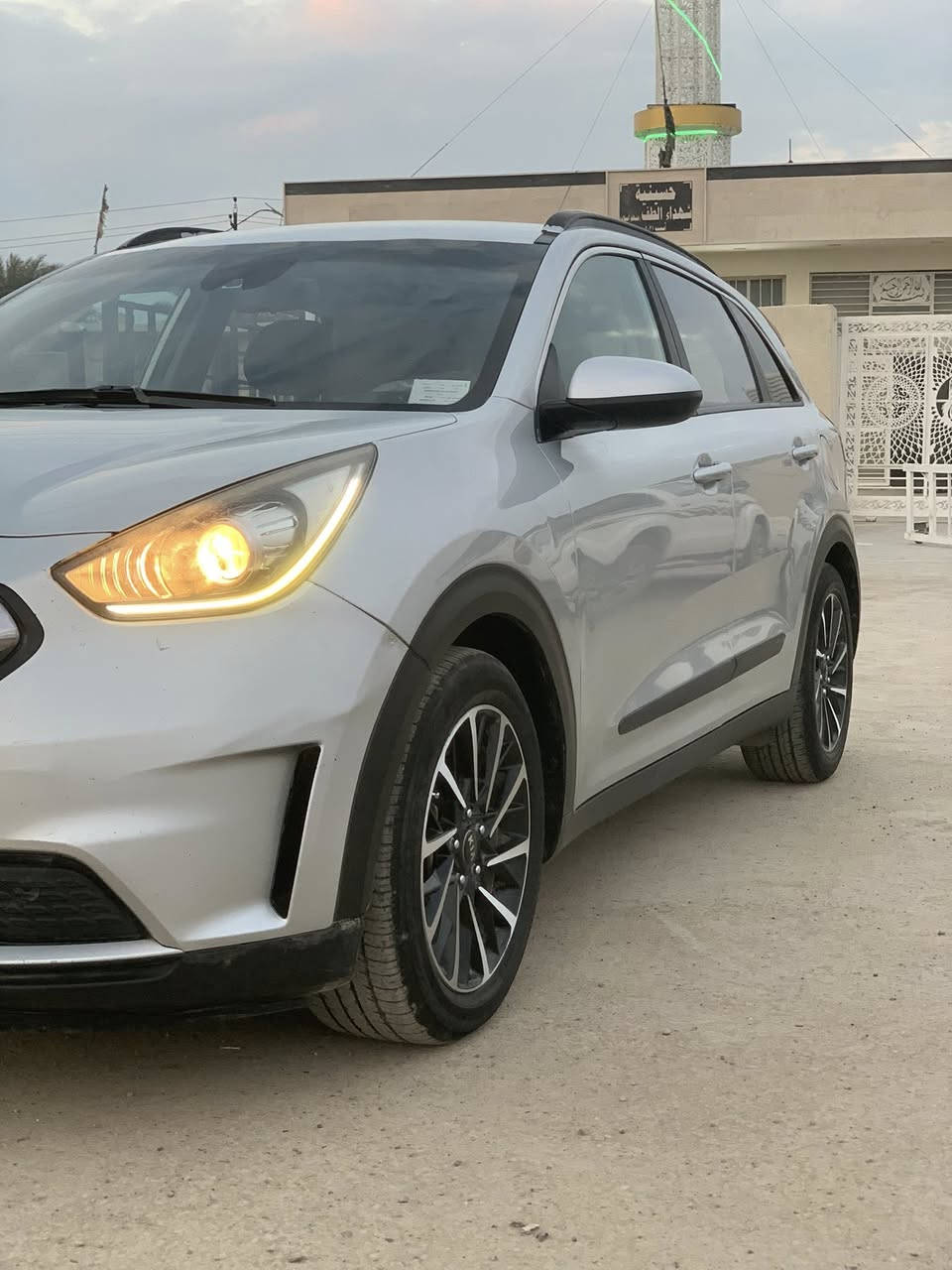 سلام عليكم KIA نيرو  هايبرد fe  للبيع موديل 18 مكينة 1600 تحكم ستيرن شاشة كبيرة كامرة وضعيات قيادة ويل كب فول كير ومكينة وحدادية تدفئة تبريد بطاريات جدد تخم تاير رقم بغداد الدولي سنوية لل 26  حادثها خفيف بدون دواخل صور الحادث مرفقة بل منشور  السيارة خير من الله ومابيها كل نقص استخدام بيت السعر (130وبيها مجال )واذا اكو مراوس بسونتا 16/ 17 سبورت مكاني بعقوبة تقاطع السادة ***********
