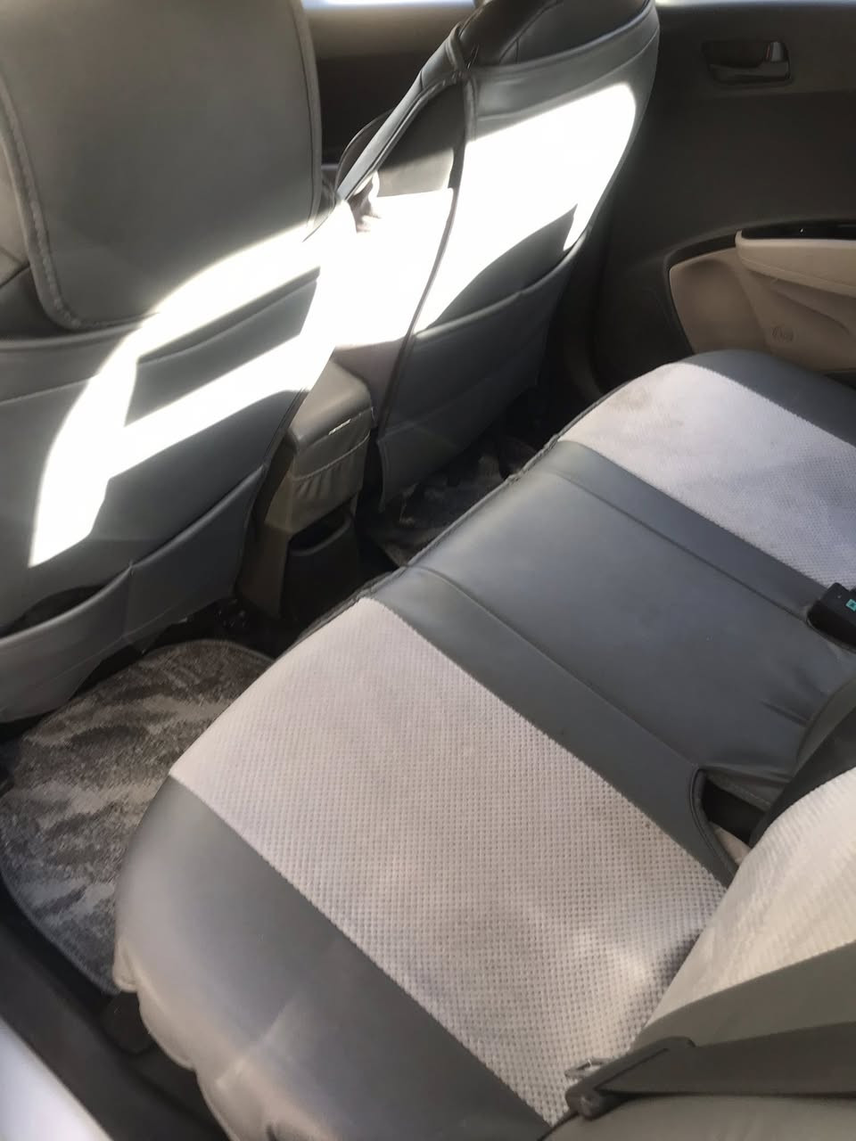 سلام عليكم سيارة i10 مديل ١٥ مكفوله فقط اكو بارد قليل فيها ماشيه ٤٠ باسمي مال بيت برغي مامفتوح كلها بلاديه اسبير منازل مابيها اي نقص تدفئة تبريد شاشه اندرويد جميله جدا الي يحب يشتري يتصل على هذا الرقم العنوان بغداد الشالجيه ورقم السيارة بغداد الصور حلوه وواقعها احلى رقمي ***********
