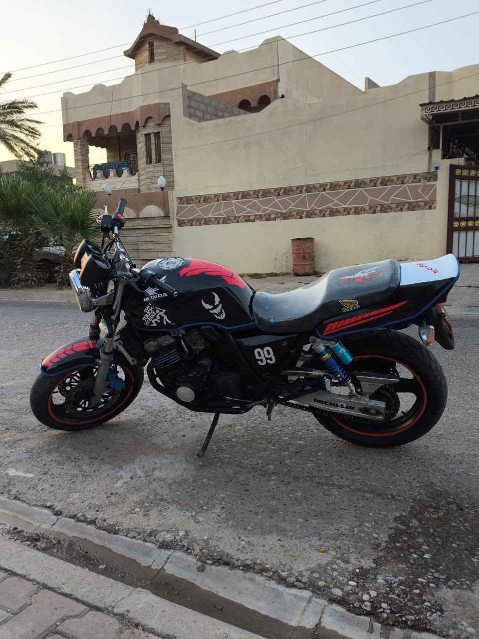 السلام وعلكم بطحه سيبي 400 16 و لف سعر مليون ونص بيه مجال قليل لشراي مو شراي لا اتعبني رجان  محرك شرط لا صرف ولا بخار كرنك ستندر ولا كصه وين مايعجبك روح افحس محرك شرط كاتم  محرك وكير شرط كهربائيات كله شغال دشبول كهربائيه أشير كله شغال ليت عالي ناصي أشير كله شغال دراجه كله شرط مابيه اي أوراق اسولك مكتبه وشرط سرقه وتساب ***********
