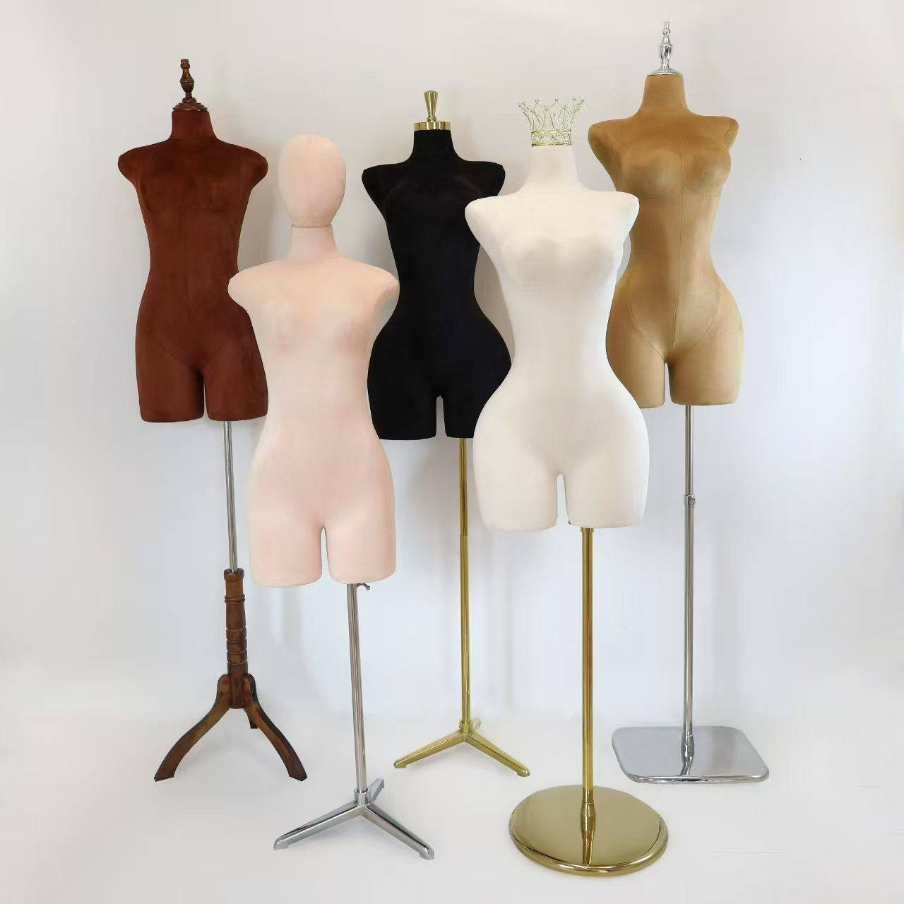 #Largemodel 
#mannequin
#femalemannequin
#malemannequin
#fullbodymannequin
#clothingmannequin
#shopmannequin
#displaymannequin
#fashionmannequin
#retailmannequin
#mannequinfactory


**إذا كنت صاحب هذا الإعلان وتريد حذفه لأي سبب، رجاءا أرسل رسالة إلى الدعم الفني**