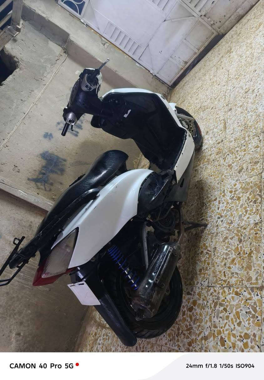 دراجه سكنس للبيع تجي اشوف او تشتري متروكه ابيع 200الف بيا

 مجال بصيط الشراي يتصل او يراسل 

***********
