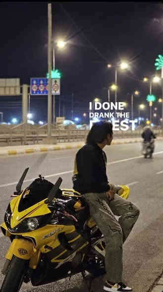 السلام عليكم 
دراجه هوندا F4i
حجم المكينه 600
بيع مستعجل فقط
كفراتها 75٪؜
السعر 27$
المكان كربلاء المقدسه
متواجد ع الواتساب ***********
