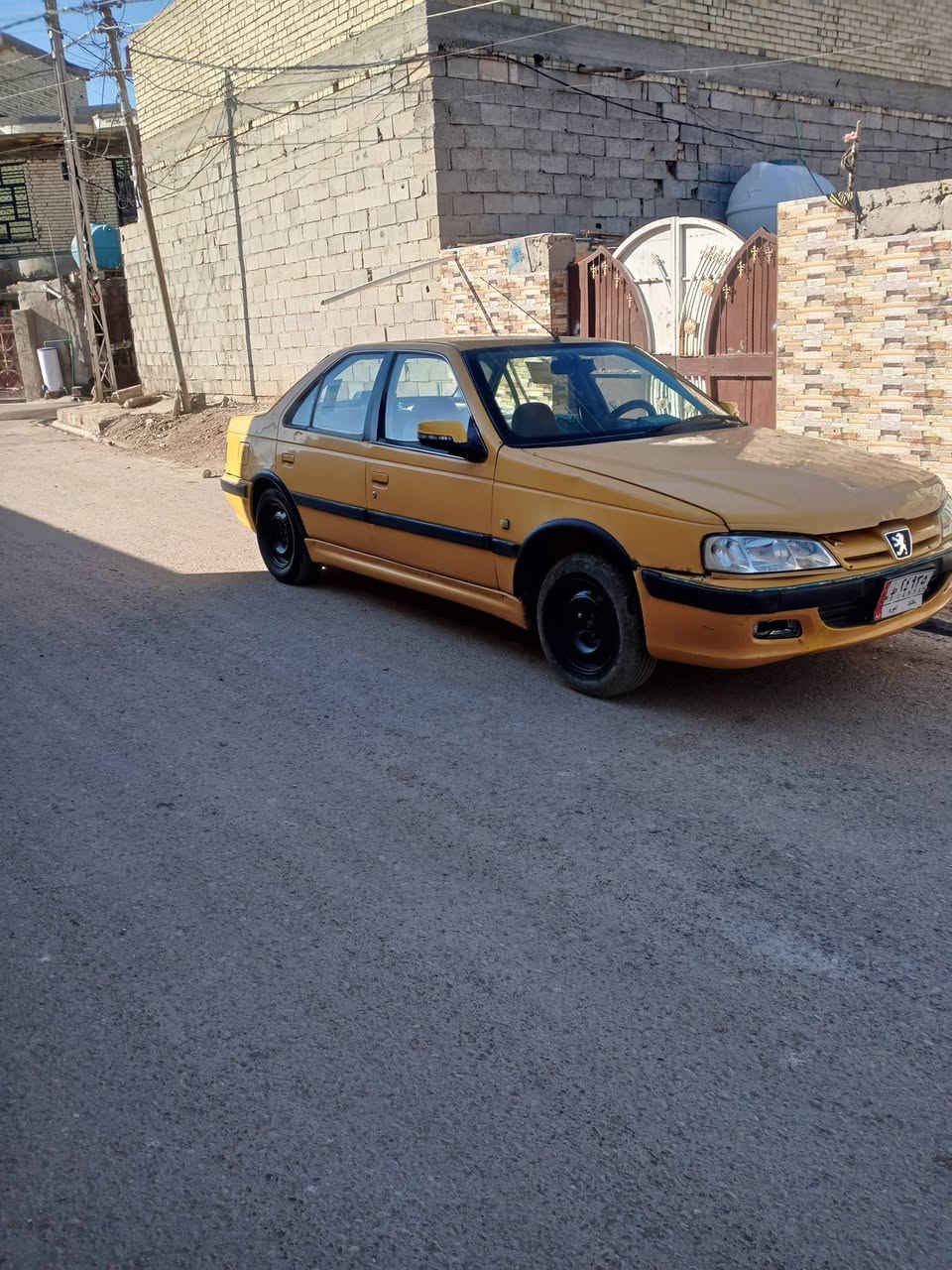 سلام عليكم بيجو بارص مديل 2010
سياره خير من الله كير ومكينه فرنسي سنويه لل 27مصفره هيه وقرامات 

صدر امامي خلفي جديد تخم تاير جديدي عوزها ترتيبات بسيطه مكان السياره بغداد المعامل الباويه التصال ***********

السعر 27وبيها مجال
