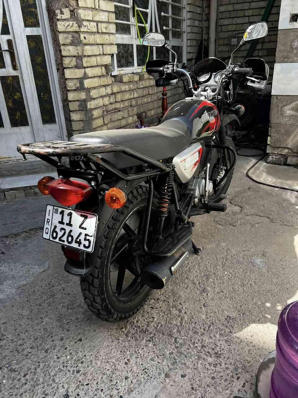 سلام عليكم بوكسر للبيع مديل 21 بسمي تحويل ثاني يوم الدراجة خير من الله مكان بغداد زعفرانية ما بيها نقص  سعرها 1800 وبيها مجال واتساب *********** اتصال رصيد***********
