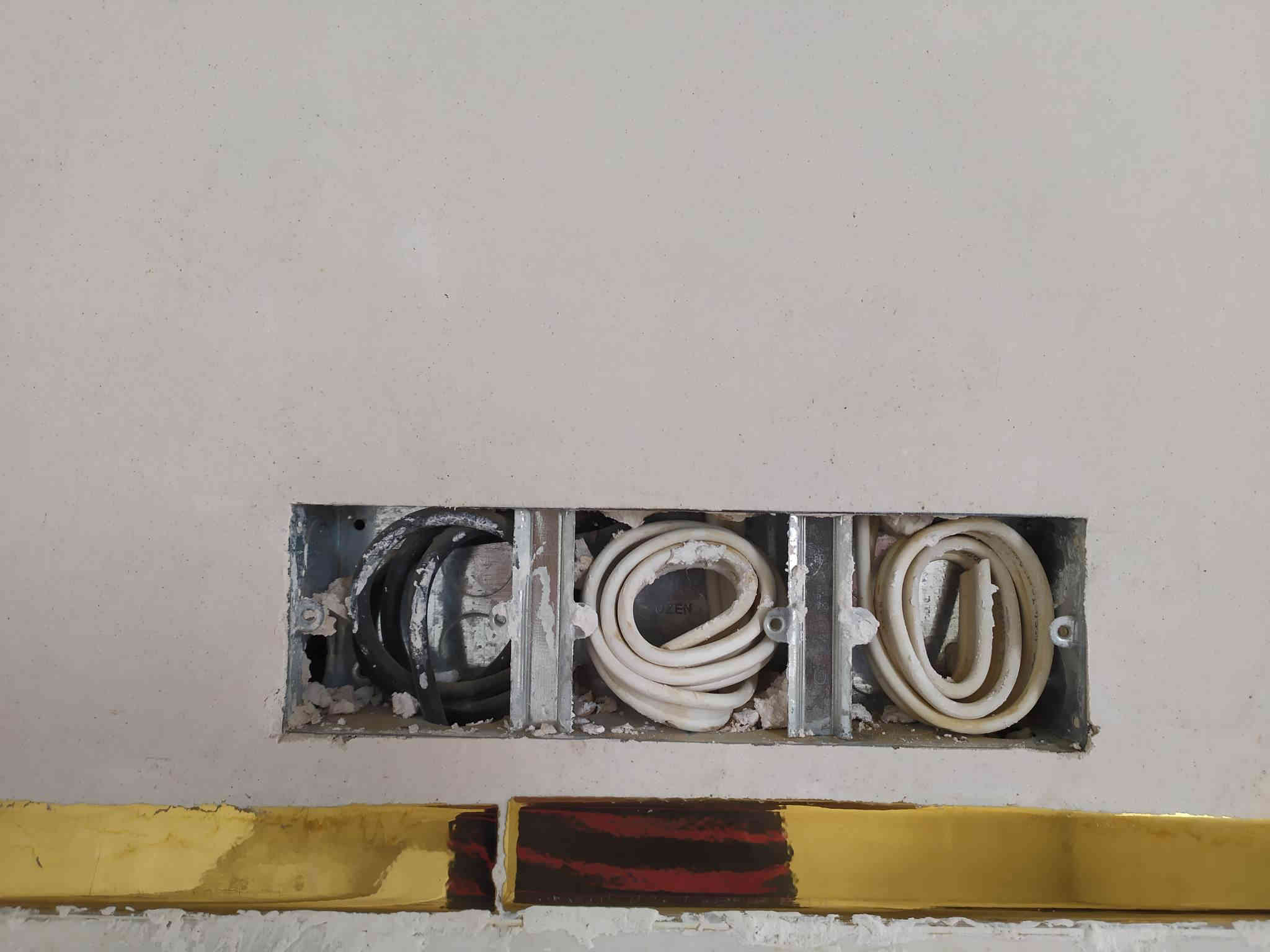 تم انجاز بيت حمودي الجبوري اسلام عليكم #*********** 
#شغل_مساطر_وعلخيط 🧵📏
كادر لبخ جص شغل عالمساطر #من_الموصل  البيت يطول 3إيام المبيت ابنفس البيت النشتغلو التز ام بالموعد وأتقان بالعمل والي يريد شغل مرتب وتلف ماكو  يتصل*********** ‏ شتغلت بيوت عديدة في الشركاط  جميله بعاجه سكنيه الخضرانيه الفليته الخانوكه السده حي زراعي الخصم ولي يريد يشوف شغل اني حاضر مجموعة تتكون من 4 اوصطوات و4 عمال  هاذا جزء من عملي ومن الله التوفيق للجميع الخاص مفتوح  وشتغلت في اسديرة متفرق
