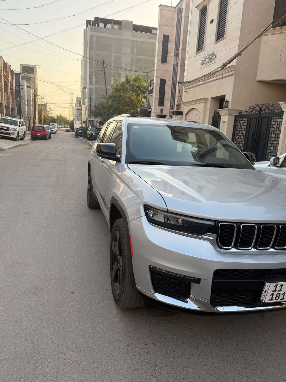 سلام عليكم جيب لمتد مديل 2023
مواصفات 
رادارات 
نقطة عمياء
كامرة خلفية 
نضام قيادة ذاتية 
داخ اسود كشنات مخمل وجلد
تحكمات ستيرن 
كير ماوس 
مكينة3600
7راكب 
لون سلفر 
حادث ب امريكا جاملغ خلفي وب العراق مبدل بنيد فقط ودعامية صبغ  
العنوان بغداد زيونة 

***********
ملاحظة السيارة ب اسمي تحويل ثاني يوم 

السعر 290$ ورقة قابل لتفاوض بغداد, العراق
