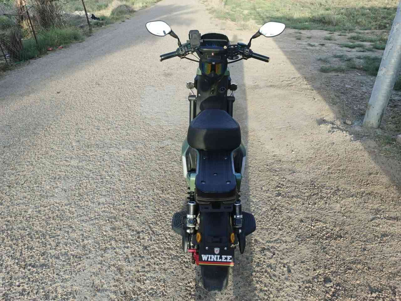 دراجه شحن نوع F3 مستعمل قليل قدره الملف 2000W خمس بطاريات 32 امبير وياه لايت بومه عدد 2 + قناع + مري TMMP وياه سويج عدد 2 وبصمه وكارت السعر 475 الموقع الرمادي السجاريه 
رقم الهاتف ***********
