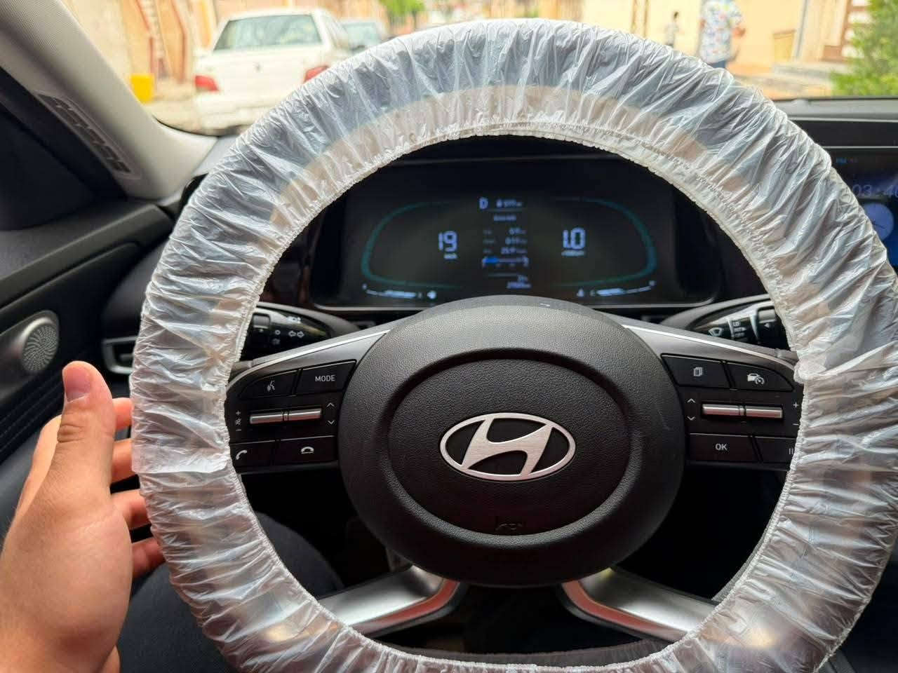 بسم الله الرحمن الرحيم

السلام عليكم ورحمة الله وبركاته

للبيع هيونداي إلنترا تجميع صيني 🚗✨
ماشيه 30بيها ملحضتين فقط بافي كفاله 

✨ شاشة معلومات وترفيه 📱
✨ شاشة عدادات رقمية 🎛️
✨ فتحة سقف 🌤️
✨ تشغيل بصمة 🔘
✨ دخول ذكي (كي لس) 🔑
✨ كاميرا خلفية 📸
✨ حساسات أمامية وخلفية 📡
✨ مثبت سرعة 🚘
✨ تحكمات ستيرن 🎚️
✨ مرايا كهربائية 🪞
✨ طي مرايا كهربائي 🔄
✨ مصابيح LED أمامية وخلفية 💡
✨ إضاءة نهارية LED ☀️
✨ جنوط ألمنيوم 🛞
✨ مكيف أوتوماتيك ❄️
✨ بلوتوث 📶
✨ Apple CarPlay & Android Auto 📲
✨ نظام الثبات الإلكتروني ⚖️
✨ مانع انزلاق 🛡️
✨ وسائد هوائية متعددة 🎈
✨ بريك طوارئ 🚨
✨ تحذير مغادرة المسار ↔️
✨ رادار أمامي 📡
✨ مراقبة النقطة العمياء 👀
✨ شحن لاسلكي 🔋📱

للاستفسار مراسلة الخاص او ع رقم بي وتس ***********
