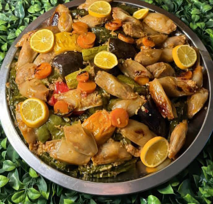 تم بعون الله فتح مطعم سمك ودجاج الحجيه يوجد لدينا سمك ودجاج مشوي درجه اولى تمن ومرق بأنواعه (طبخ بيت) دولمه بيت كبب بأنواعها لحم عراقي 100%كل طبخنه بأيد الحجيه الكبه والدولمه والطبخ 
العنوان ٧١٠مقابيل ماركت زينيا 3 رقم الهاتف ***********
