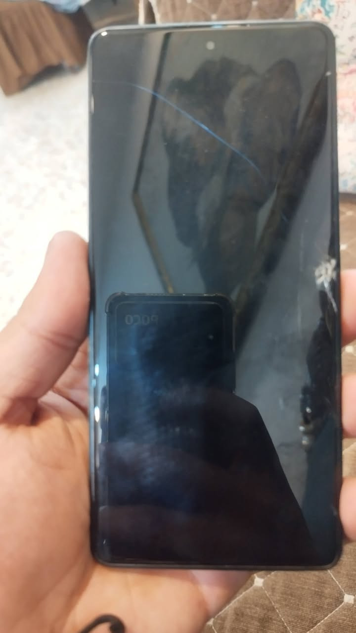 سلام عليكم  جهاز تكنو بوفا 6 برو 5G 

ذاكره 256 عشوائيه 12

شاشه 120 فريم بوبجي 60 فريم باقي الالعاب 120 

جهاز مرتب ويخبل يحتوي عله لدات من الخلف 

بطاريه 6000 ملي 

الاضرار الي بي كسر بل شاشه جانبي وممأثر طبيعي 
والهزاز واكف فقط باقي كله شغال ومداخل صيانه بلادي 

سعر 160 وبي مجال 

بغداد البياع شرطه الخامسه 

اسف عل اطاله


**إذا كنت صاحب هذا الإعلان وتريد حذفه لأي سبب، رجاءا أرسل رسالة إلى الدعم الفني**