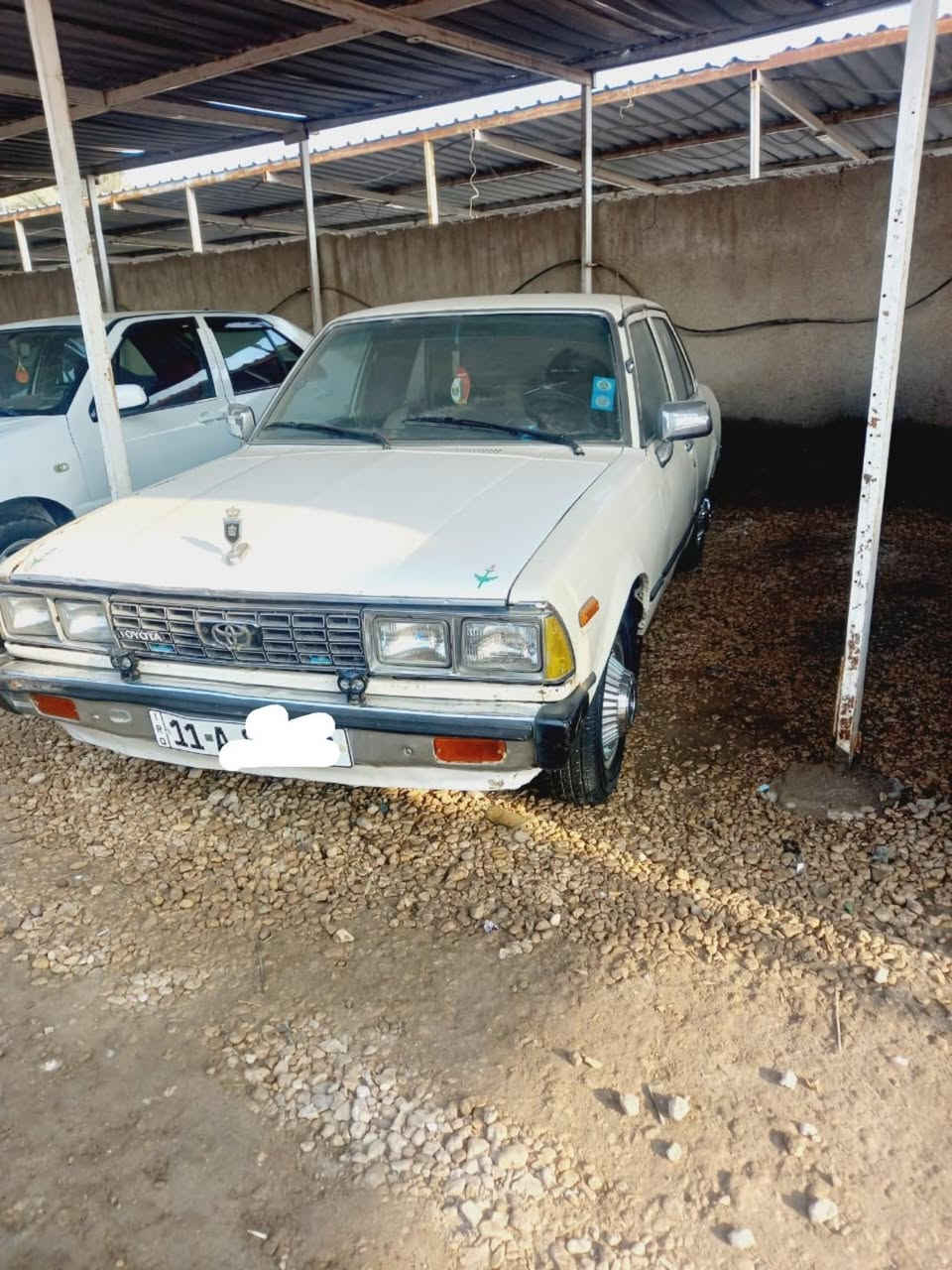 السلام عليكم للبيع كرونه موديل ٨١  رقم بغداد انكليزي سياره مكينه وكير جدد تبريد شغال السعر ٣٧ وبيها مجال مكان بابل الحصوه ***********
