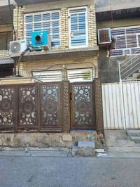 بيت للبيع مساحه ((50)) متر🏡  الواجهه ((5)) والنزال ((20)) 🏡  يحتوي على...