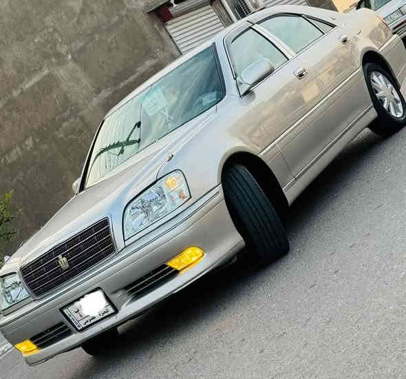 السلام عليكم
تيوتا كراون ( ملكه ) 
موديل  2003
ديفور الجبير 
قرار 48
مشروع وطني 
فول 1/1
اربع دكم تبريد قطعتين
ثلاجه فول السياره 
الاتصال ‏‪***********‬‏
