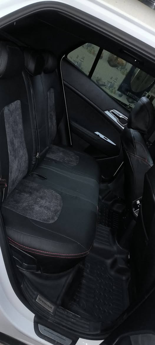 السلام عليكم كيا سبورتج موديل ٢٥ جيتي لاين فول مواصفات مكفولة من شكة الإبرة  رقم بغداد ماشية الف بحالة الوكالة  السيارة مغلفة كشنات وكاعية ب٢٥٠ الف عارضهه ٢٦٥ بيهه مجال بسيط المكان بغداد ***********
