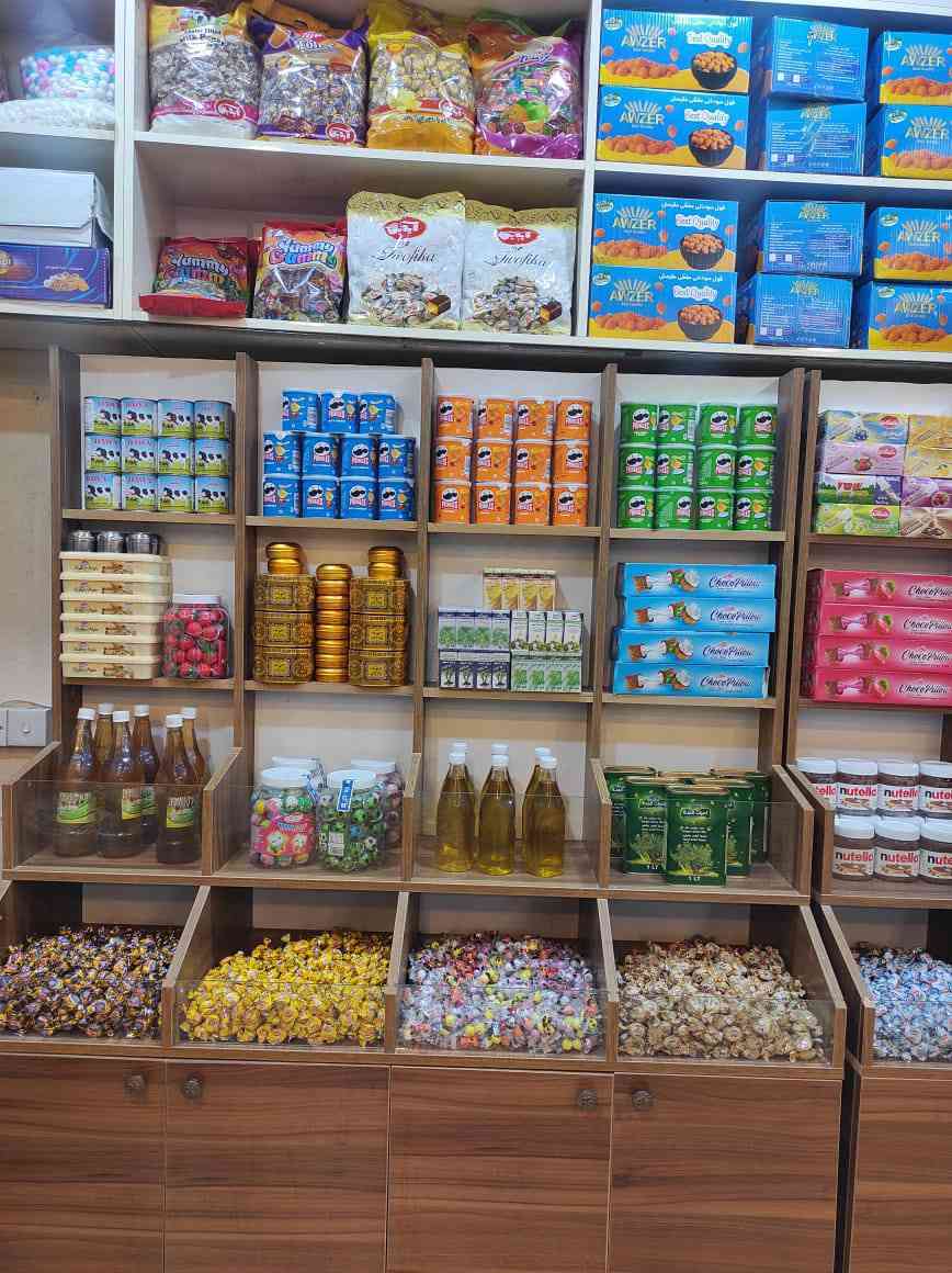 السلام عليكم متاح ديكور مال محل كرزات كامل 

أبيع قطع اذا محتاج قطعه معينة وأبيع شلع متوفر كاشير مرتب وحجمه كبير ومتوفر أيضاً عارضه جبس 

العنوان كربلاء 
رقم الهاتف : ***********
