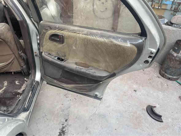 السلام عليكم كرستا لبيع سابقا كانت كفاله حاليه تعرضت إلى حادث مكينه وكير ونجي جديد سنويا ل٣٠ بسمي سعرها 25وبيها مجال *********** فاو
