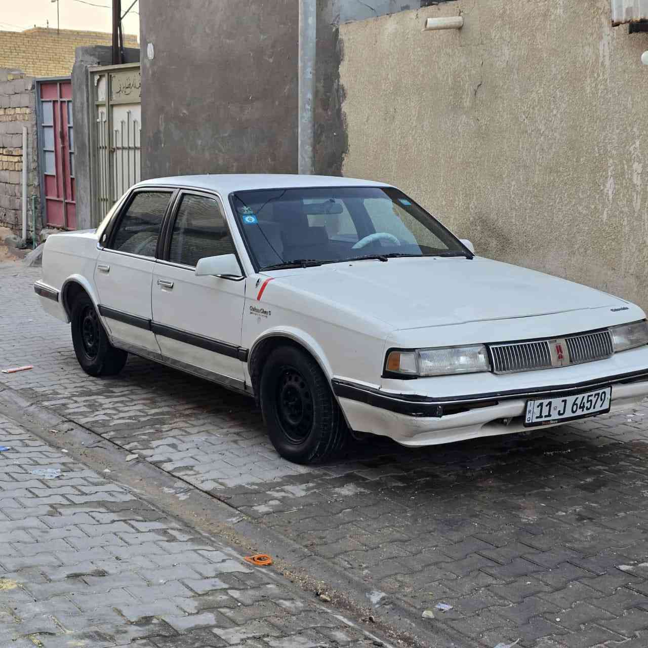 السلام عليكم
اولدز موبيل للبيع أو مراوس حسب القناعه 
موديل 90 مكينه وكير شرط 
حداديه يرادلها ترتيبات  
سنويه بسمي تسقط بشهر 7هزه بعدها ماساقطه 
مكفوله من ضربه 
كهربائيات كلها شغاله 
سعره 38
مكاني سماوه 
***********
( المايشتري لا يواعد كذب )
