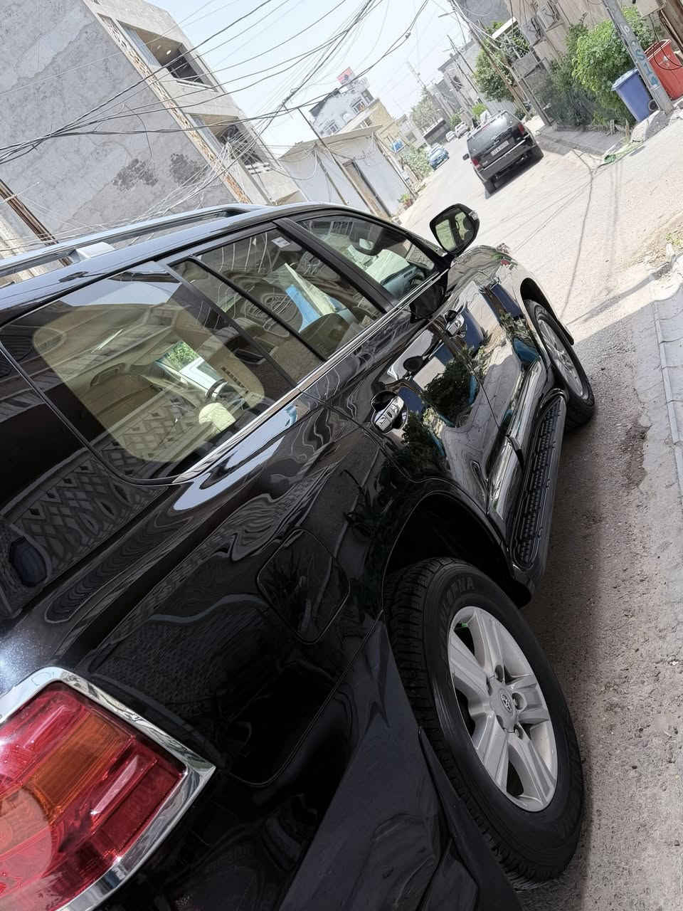 لاندكروز 2015--VXR--بغداد-***********
السياره كفاله عامه جاملغ اميمي يقره فتح فقط
مواصفات لكزز
جكات جنطه كهرباء
كشنات كهرباء
شاشات بالكشن
كشافات
لايت زنون
7 راكب 
8 ايرباك
ميموري خزن
صاج 
ترحيب بالبيبان
السياره كلش جداد مخدومه او جاهزه
