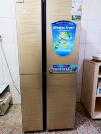 ثلاجه جديده بمعنى الكلمه للبيع السعر 750 وبيه مجال شراي يتصل 078103839...