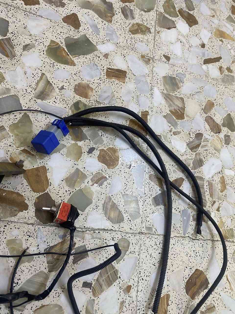 للبيع هورنات ايرانيات نضاف كلش وكاملات هنه وتحويرتهن عله فيرنه
دكتهن كلش حلوه لسعر 200 رقمي ***********
